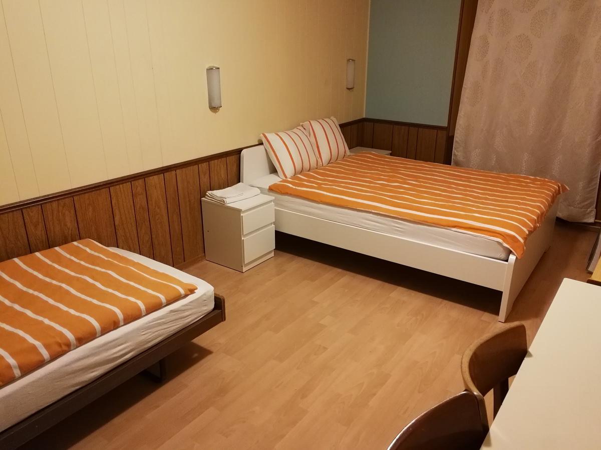 Hotel De L'Ours Vuiteboeuf Екстер'єр фото